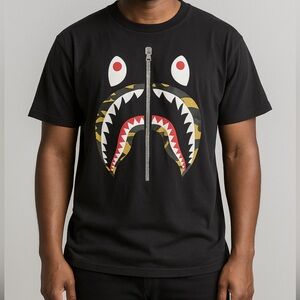 BAPE A bathing Ape mens camo shark Tshirt size medium